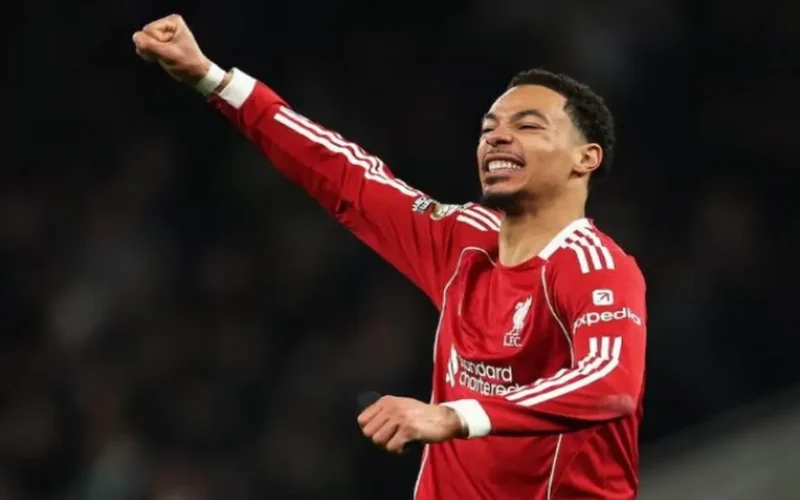 ثناء قوي.. سلوت يشيد بدور إيكيتيكي في صفوف ليفربول